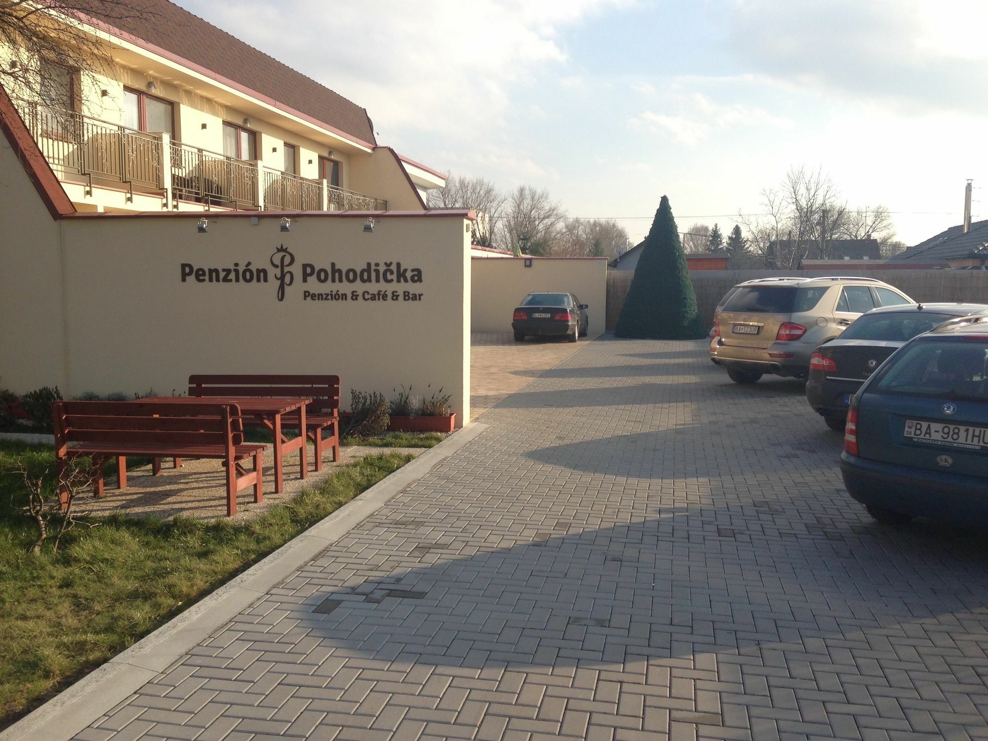 Hotel Penzion Pohodicka à Bratislava Extérieur photo